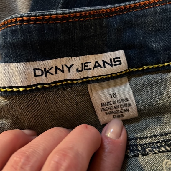 DKNY East Side Jeans size 16 - Picture 3 of 6